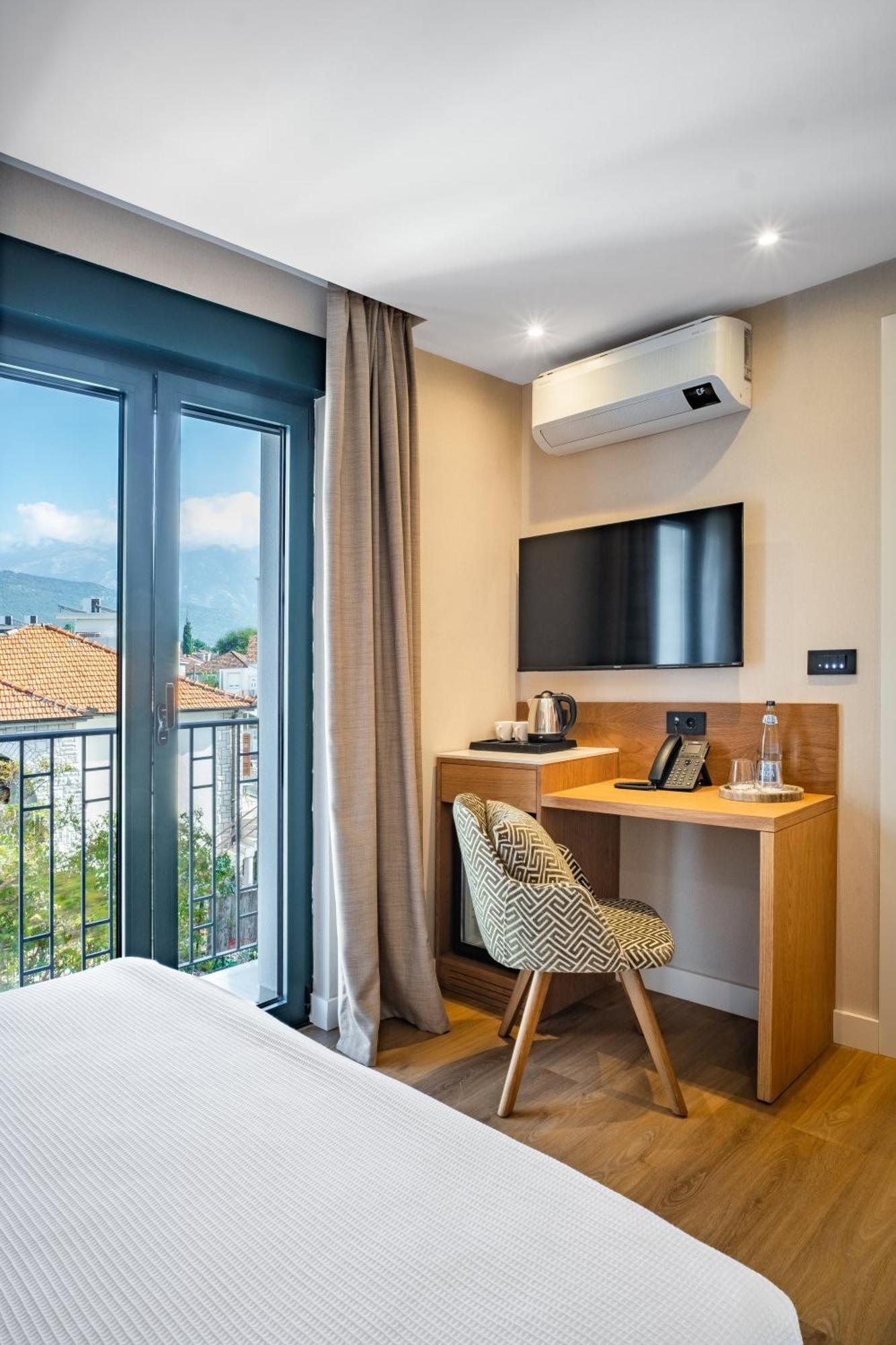 Boutique Hotel Villa Royal Tivat Exterior foto