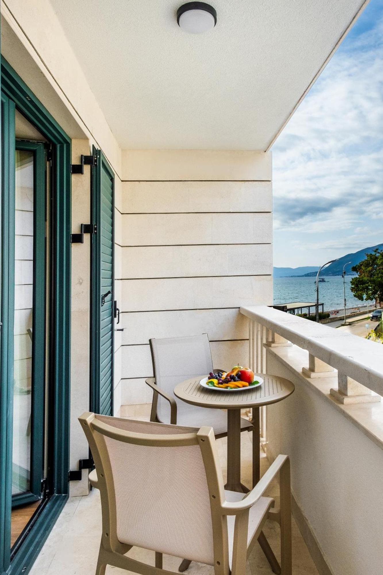 Boutique Hotel Villa Royal Tivat Exterior foto